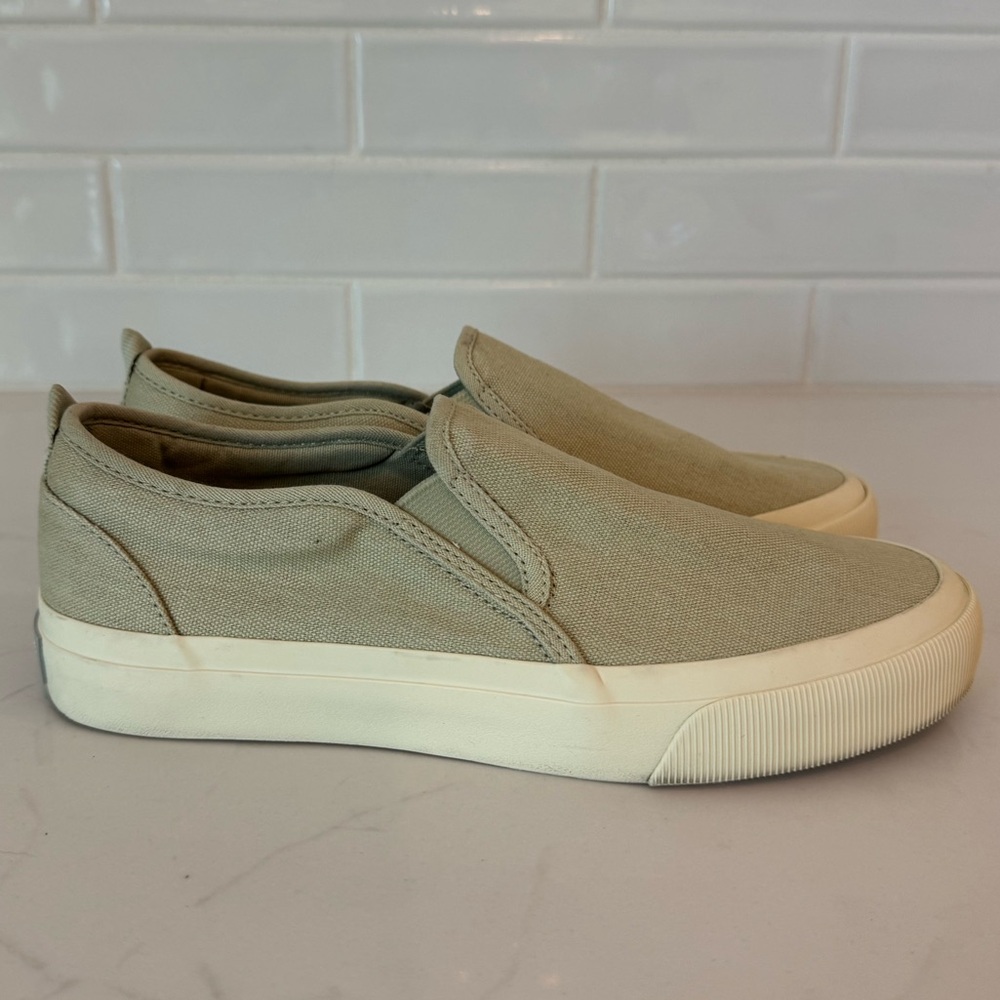 Everlane Slip-On Sneakers in Light Olive Canvas